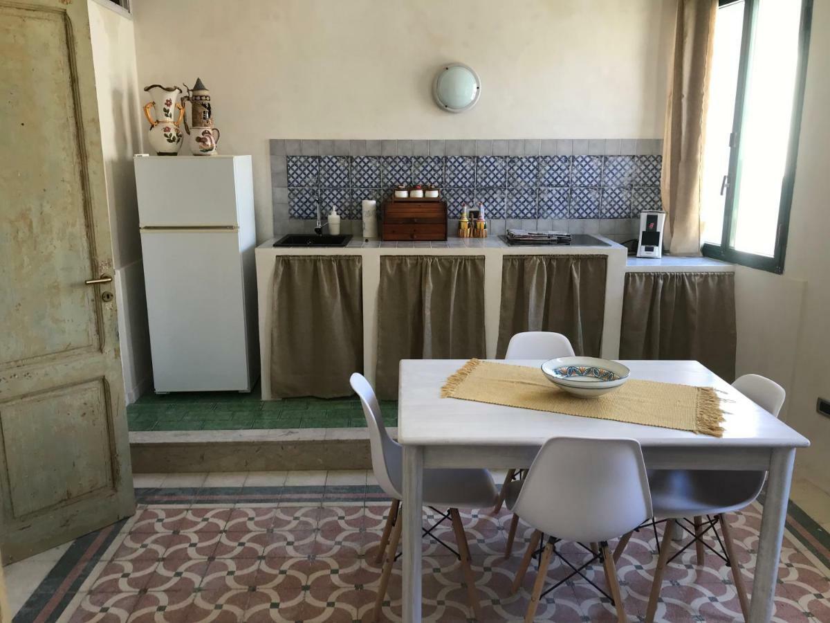 트라파니 A Due Passi Dal Porto 아파트 외부 사진